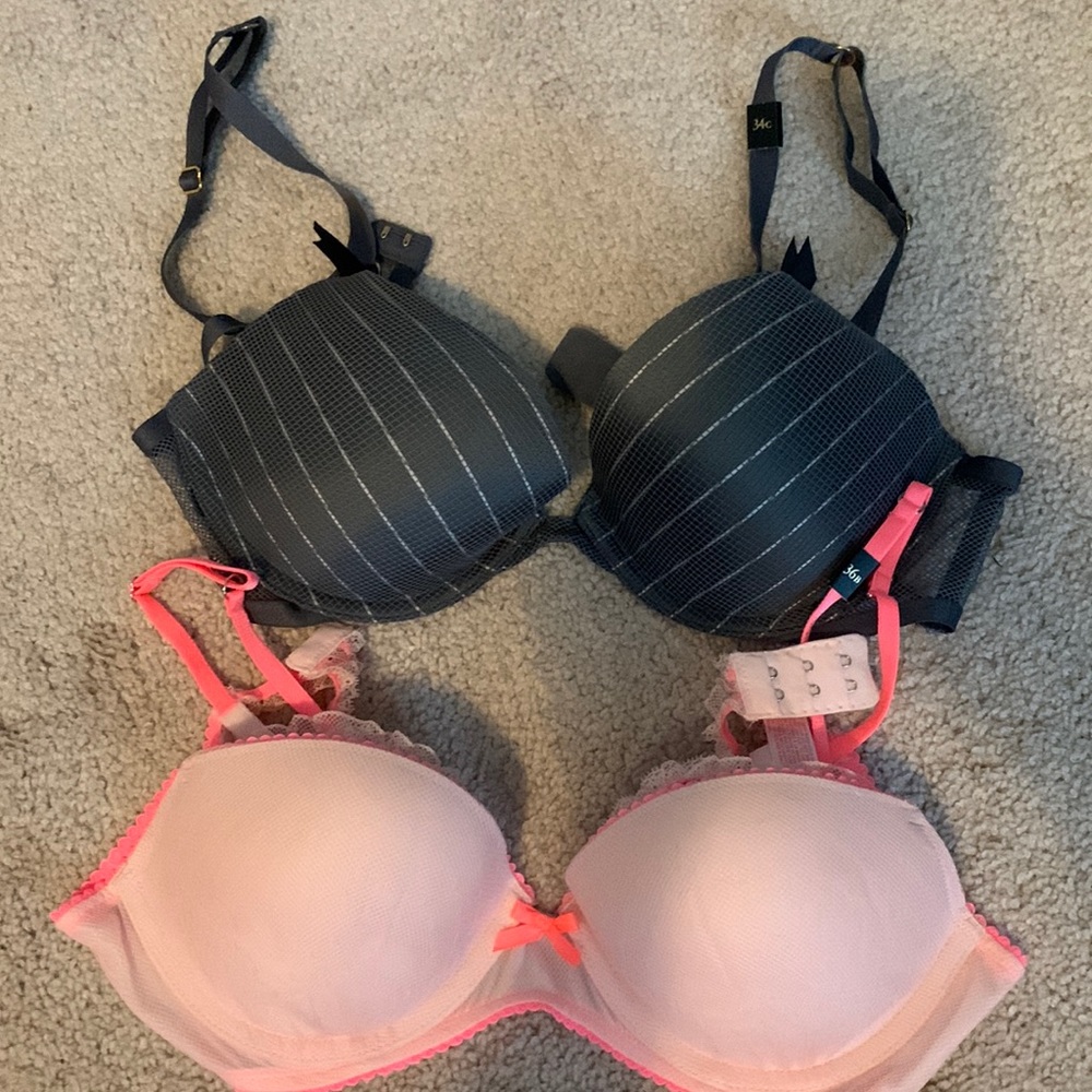 2 new Victorias Secret bras sz 36b & 34c